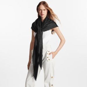 Louis Vuitton Classic Monogram Shawl